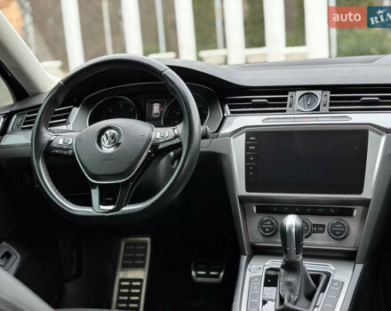 Серый Фольксваген Пассат Альтрак, объемом двигателя 2 л и пробегом 160 тыс. км за 23000 $, фото 31 на Automoto.ua