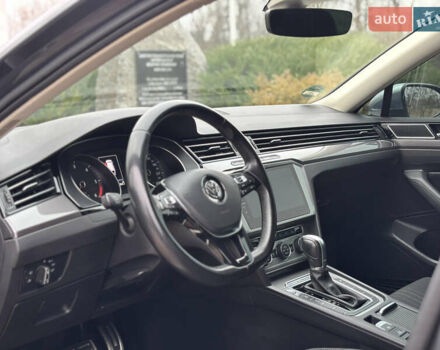 Серый Фольксваген Пассат Альтрак, объемом двигателя 2 л и пробегом 160 тыс. км за 23000 $, фото 19 на Automoto.ua
