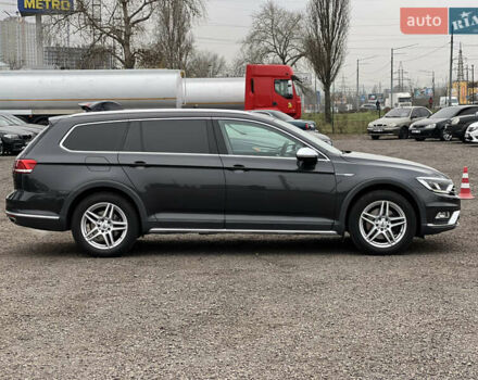 Серый Фольксваген Пассат Альтрак, объемом двигателя 2 л и пробегом 288 тыс. км за 20300 $, фото 2 на Automoto.ua