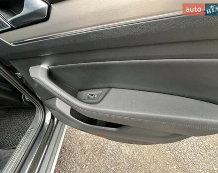 Серый Фольксваген Пассат Альтрак, объемом двигателя 2 л и пробегом 288 тыс. км за 20300 $, фото 20 на Automoto.ua