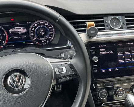 Серый Фольксваген Пассат Альтрак, объемом двигателя 2 л и пробегом 220 тыс. км за 23000 $, фото 3 на Automoto.ua