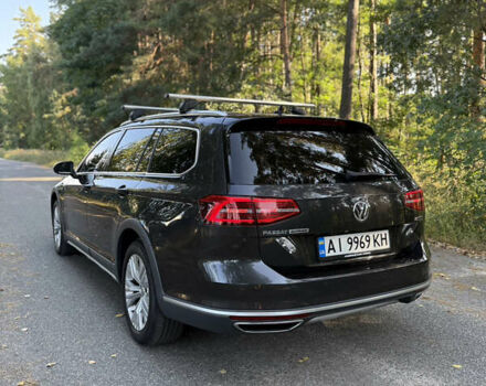 Серый Фольксваген Пассат Альтрак, объемом двигателя 2 л и пробегом 198 тыс. км за 22500 $, фото 2 на Automoto.ua