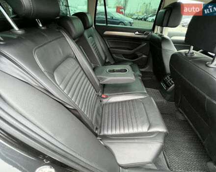 Серый Фольксваген Пассат Альтрак, объемом двигателя 2 л и пробегом 288 тыс. км за 20300 $, фото 19 на Automoto.ua