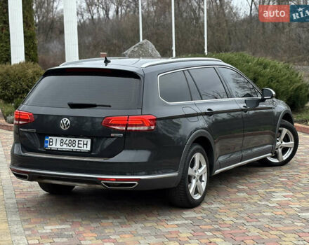 Серый Фольксваген Пассат Альтрак, объемом двигателя 2 л и пробегом 160 тыс. км за 23000 $, фото 5 на Automoto.ua