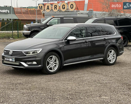 Серый Фольксваген Пассат Альтрак, объемом двигателя 2 л и пробегом 288 тыс. км за 20300 $, фото 7 на Automoto.ua