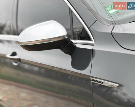 Серый Фольксваген Пассат Альтрак, объемом двигателя 2 л и пробегом 160 тыс. км за 23000 $, фото 18 на Automoto.ua