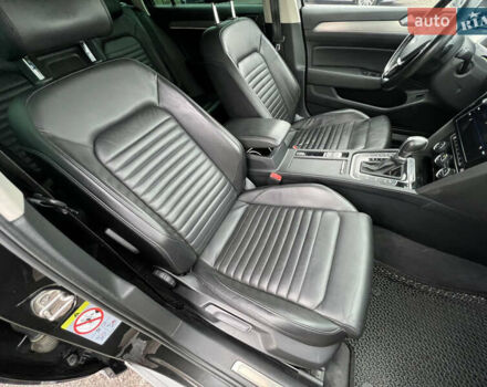 Серый Фольксваген Пассат Альтрак, объемом двигателя 2 л и пробегом 288 тыс. км за 20300 $, фото 16 на Automoto.ua