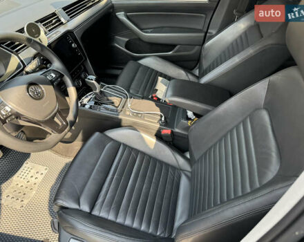 Сірий Фольксваген Пассат Альтрак, об'ємом двигуна 2 л та пробігом 240 тис. км за 22400 $, фото 15 на Automoto.ua