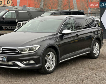 Серый Фольксваген Пассат Альтрак, объемом двигателя 2 л и пробегом 288 тыс. км за 20300 $, фото 8 на Automoto.ua