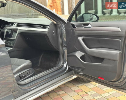 Серый Фольксваген Пассат Альтрак, объемом двигателя 2 л и пробегом 160 тыс. км за 23000 $, фото 23 на Automoto.ua