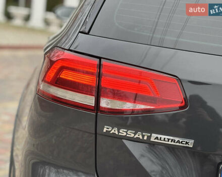 Серый Фольксваген Пассат Альтрак, объемом двигателя 2 л и пробегом 160 тыс. км за 23000 $, фото 9 на Automoto.ua