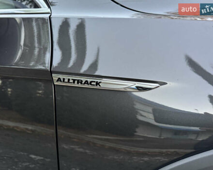 Серый Фольксваген Пассат Альтрак, объемом двигателя 2 л и пробегом 215 тыс. км за 23500 $, фото 17 на Automoto.ua