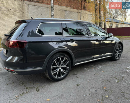 Серый Фольксваген Пассат Альтрак, объемом двигателя 2 л и пробегом 215 тыс. км за 23500 $, фото 11 на Automoto.ua