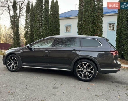 Серый Фольксваген Пассат Альтрак, объемом двигателя 2 л и пробегом 215 тыс. км за 23500 $, фото 6 на Automoto.ua