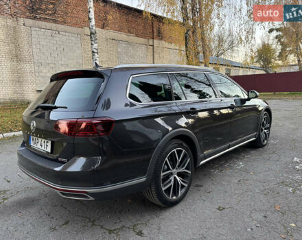 Серый Фольксваген Пассат Альтрак, объемом двигателя 2 л и пробегом 215 тыс. км за 23500 $, фото 10 на Automoto.ua