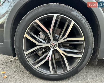 Серый Фольксваген Пассат Альтрак, объемом двигателя 2 л и пробегом 215 тыс. км за 23500 $, фото 18 на Automoto.ua