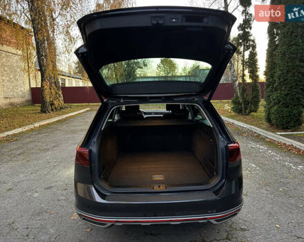 Серый Фольксваген Пассат Альтрак, объемом двигателя 2 л и пробегом 215 тыс. км за 23500 $, фото 90 на Automoto.ua