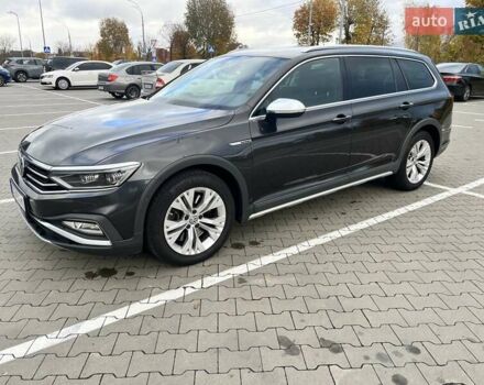 Серый Фольксваген Пассат Альтрак, объемом двигателя 1.97 л и пробегом 236 тыс. км за 22900 $, фото 3 на Automoto.ua