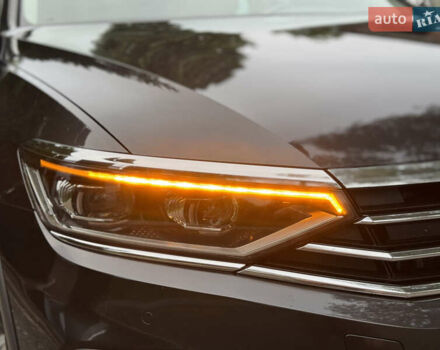 Серый Фольксваген Пассат Альтрак, объемом двигателя 2 л и пробегом 215 тыс. км за 23500 $, фото 25 на Automoto.ua