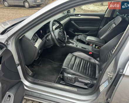 Серый Фольксваген Пассат Альтрак, объемом двигателя 2 л и пробегом 263 тыс. км за 19900 $, фото 13 на Automoto.ua