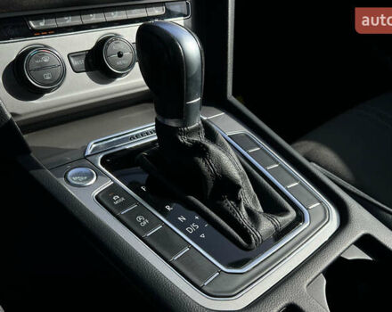 Серый Фольксваген Пассат Альтрак, объемом двигателя 2 л и пробегом 196 тыс. км за 22999 $, фото 22 на Automoto.ua