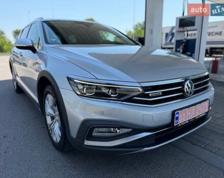 Серый Фольксваген Пассат Альтрак, объемом двигателя 1.97 л и пробегом 196 тыс. км за 24799 $, фото 3 на Automoto.ua