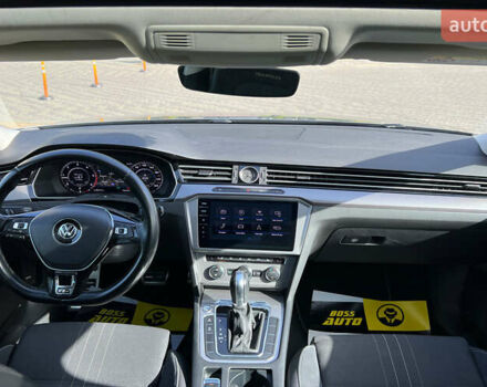 Серый Фольксваген Пассат Альтрак, объемом двигателя 2 л и пробегом 196 тыс. км за 22999 $, фото 17 на Automoto.ua