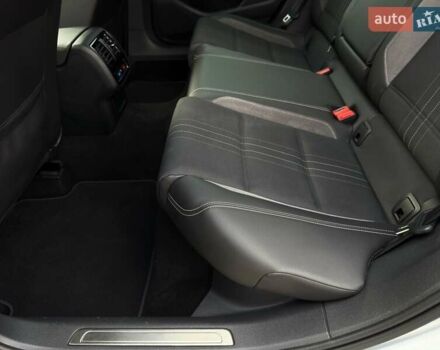 Сірий Фольксваген Пассат Альтрак, об'ємом двигуна 2 л та пробігом 177 тис. км за 28499 $, фото 62 на Automoto.ua