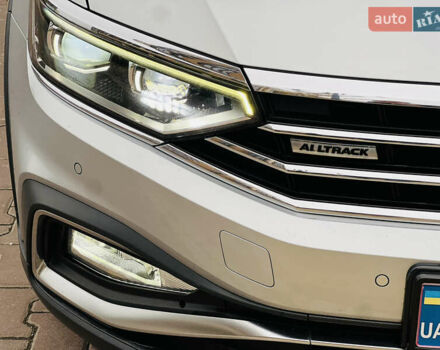 Серый Фольксваген Пассат Альтрак, объемом двигателя 2 л и пробегом 177 тыс. км за 24900 $, фото 24 на Automoto.ua