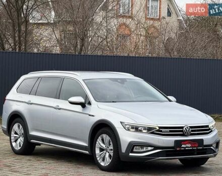 Серый Фольксваген Пассат Альтрак, объемом двигателя 2 л и пробегом 140 тыс. км за 25999 $, фото 1 на Automoto.ua