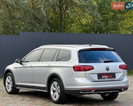 Сірий Фольксваген Пассат Альтрак, об'ємом двигуна 2 л та пробігом 177 тис. км за 28499 $, фото 5 на Automoto.ua