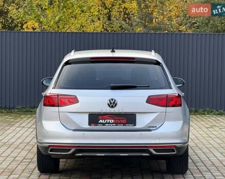 Сірий Фольксваген Пассат Альтрак, об'ємом двигуна 2 л та пробігом 177 тис. км за 28499 $, фото 4 на Automoto.ua