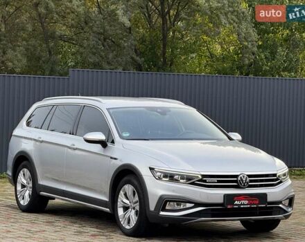 Сірий Фольксваген Пассат Альтрак, об'ємом двигуна 2 л та пробігом 177 тис. км за 28499 $, фото 1 на Automoto.ua