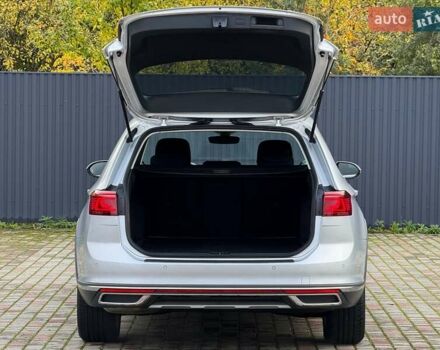 Сірий Фольксваген Пассат Альтрак, об'ємом двигуна 2 л та пробігом 177 тис. км за 28499 $, фото 65 на Automoto.ua