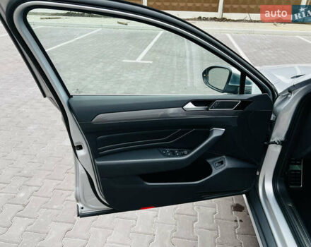 Серый Фольксваген Пассат Альтрак, объемом двигателя 2 л и пробегом 177 тыс. км за 24900 $, фото 28 на Automoto.ua