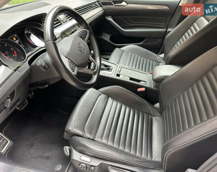 Серый Фольксваген Пассат Альтрак, объемом двигателя 1.97 л и пробегом 177 тыс. км за 25900 $, фото 22 на Automoto.ua