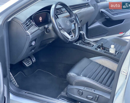 Сірий Фольксваген Пассат Альтрак, об'ємом двигуна 2 л та пробігом 240 тис. км за 25550 $, фото 39 на Automoto.ua