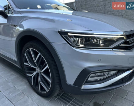 Сірий Фольксваген Пассат Альтрак, об'ємом двигуна 2 л та пробігом 240 тис. км за 25550 $, фото 51 на Automoto.ua