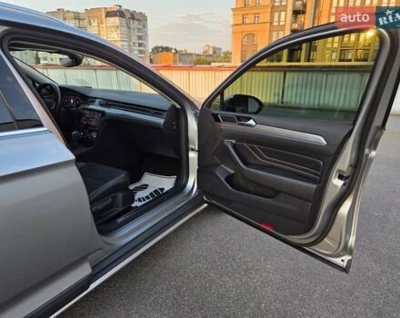 Серый Фольксваген Пассат Альтрак, объемом двигателя 2 л и пробегом 155 тыс. км за 29450 $, фото 77 на Automoto.ua