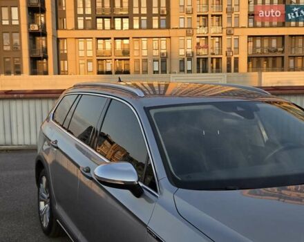 Серый Фольксваген Пассат Альтрак, объемом двигателя 2 л и пробегом 155 тыс. км за 29450 $, фото 100 на Automoto.ua