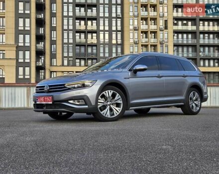 Серый Фольксваген Пассат Альтрак, объемом двигателя 2 л и пробегом 155 тыс. км за 29450 $, фото 123 на Automoto.ua