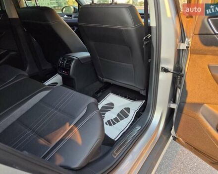 Серый Фольксваген Пассат Альтрак, объемом двигателя 2 л и пробегом 155 тыс. км за 29450 $, фото 25 на Automoto.ua