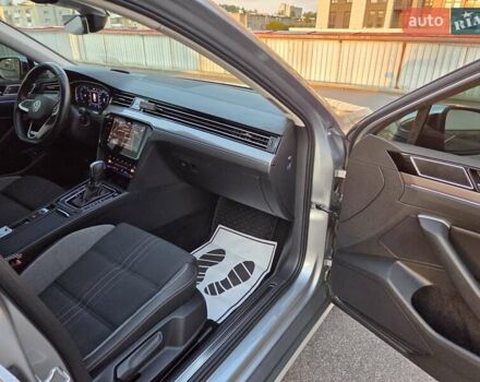 Серый Фольксваген Пассат Альтрак, объемом двигателя 2 л и пробегом 155 тыс. км за 29450 $, фото 75 на Automoto.ua
