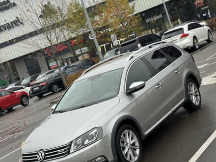 Серый Фольксваген Пассат Альтрак, объемом двигателя 2 л и пробегом 203 тыс. км за 12999 $, фото 1 на Automoto.ua