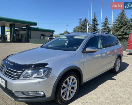 Фольксваген Пассат Альтрак 2014 в Черновцах на Automoto.ua Серый Фольксваген Пассат Альтрак, объемом двигателя 2 л и пробегом 240 тыс. км за 12650 $, фото 1 на Automoto.ua