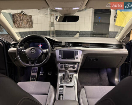 Синий Фольксваген Пассат Альтрак, объемом двигателя 2 л и пробегом 185 тыс. км за 16800 $, фото 8 на Automoto.ua