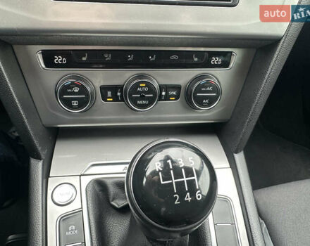 Синий Фольксваген Пассат Альтрак, объемом двигателя 2 л и пробегом 185 тыс. км за 16800 $, фото 26 на Automoto.ua