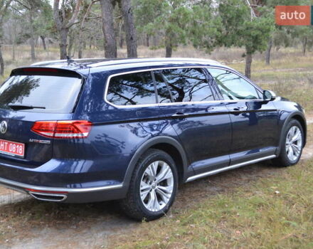 Синий Фольксваген Пассат Альтрак, объемом двигателя 2 л и пробегом 240 тыс. км за 17999 $, фото 8 на Automoto.ua