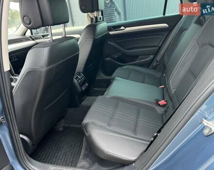 Синій Фольксваген Пассат Альтрак, об'ємом двигуна 2 л та пробігом 217 тис. км за 17450 $, фото 30 на Automoto.ua