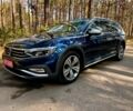 Синий Фольксваген Пассат Альтрак, объемом двигателя 2 л и пробегом 155 тыс. км за 27650 $, фото 1 на Automoto.ua